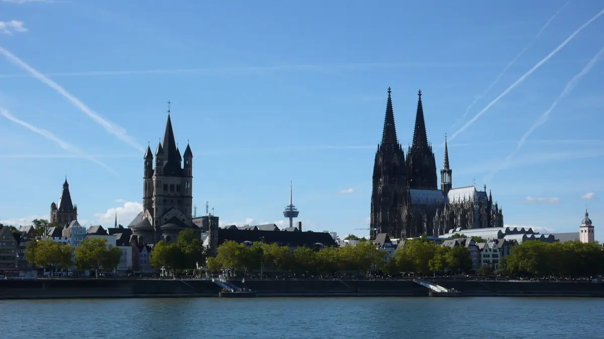 The cathedral and old town seen across the Rhine