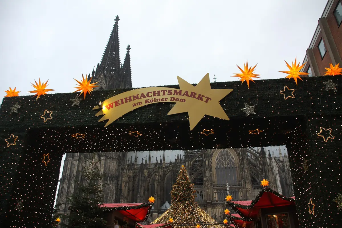 Entrance to the Christmas market at the cathedral