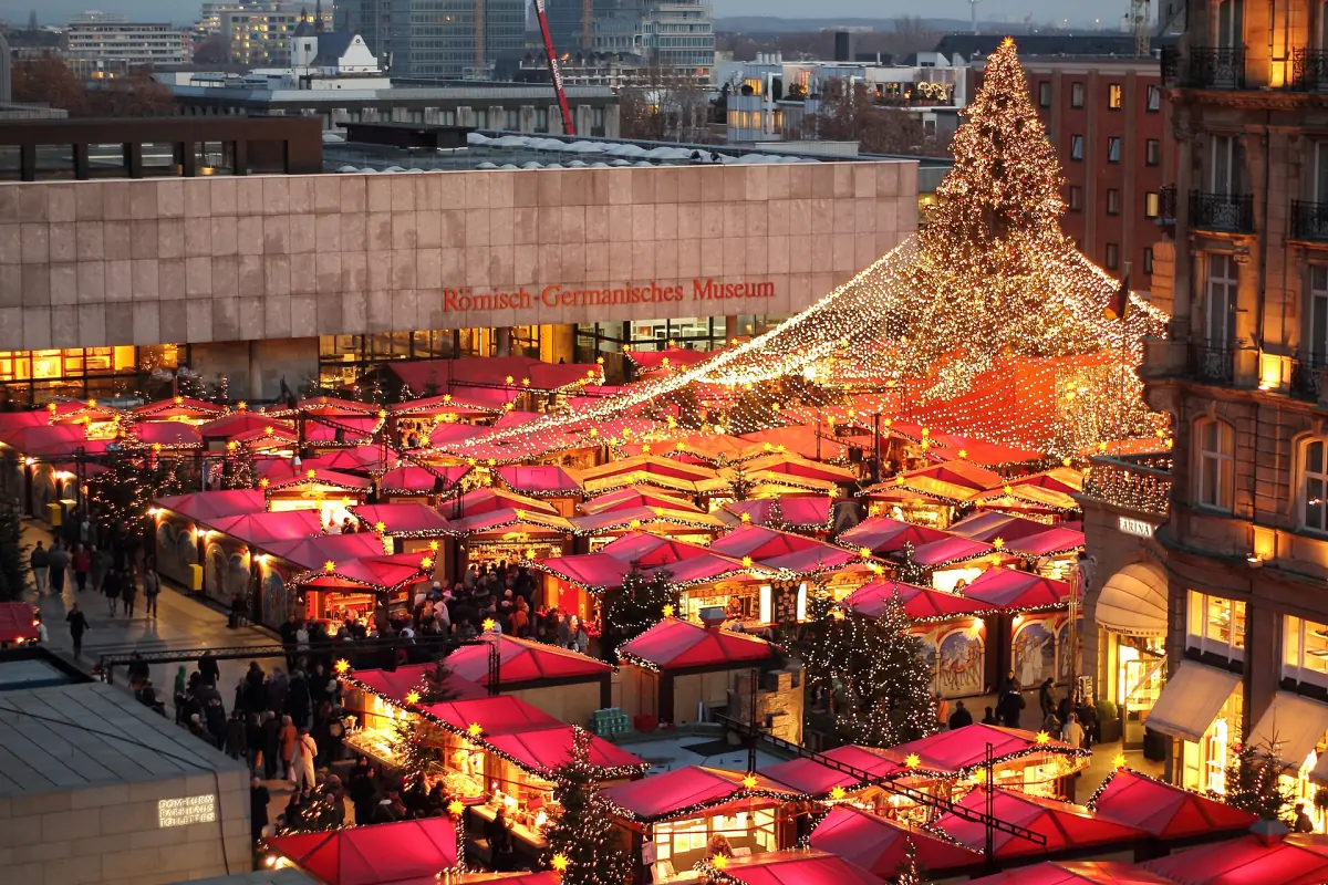 The Christmas market beside the cathedral